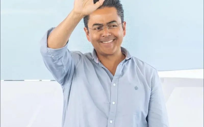 Lalo Medécigo presentando ComuniApp MR para la atención ciudadana